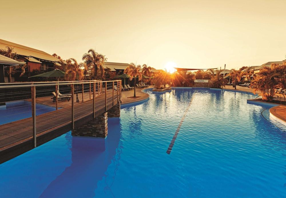 Oaks Cable Beach Resort Экстерьер фото