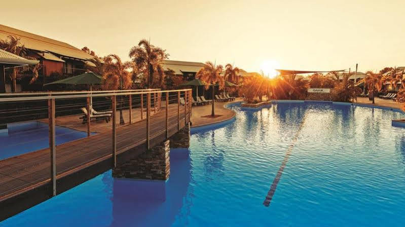 Oaks Cable Beach Resort Экстерьер фото